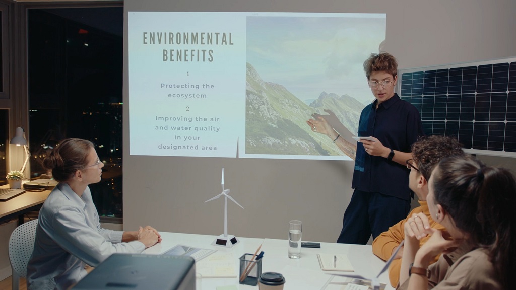 Group presentation about environmental benefits to support climate awareness